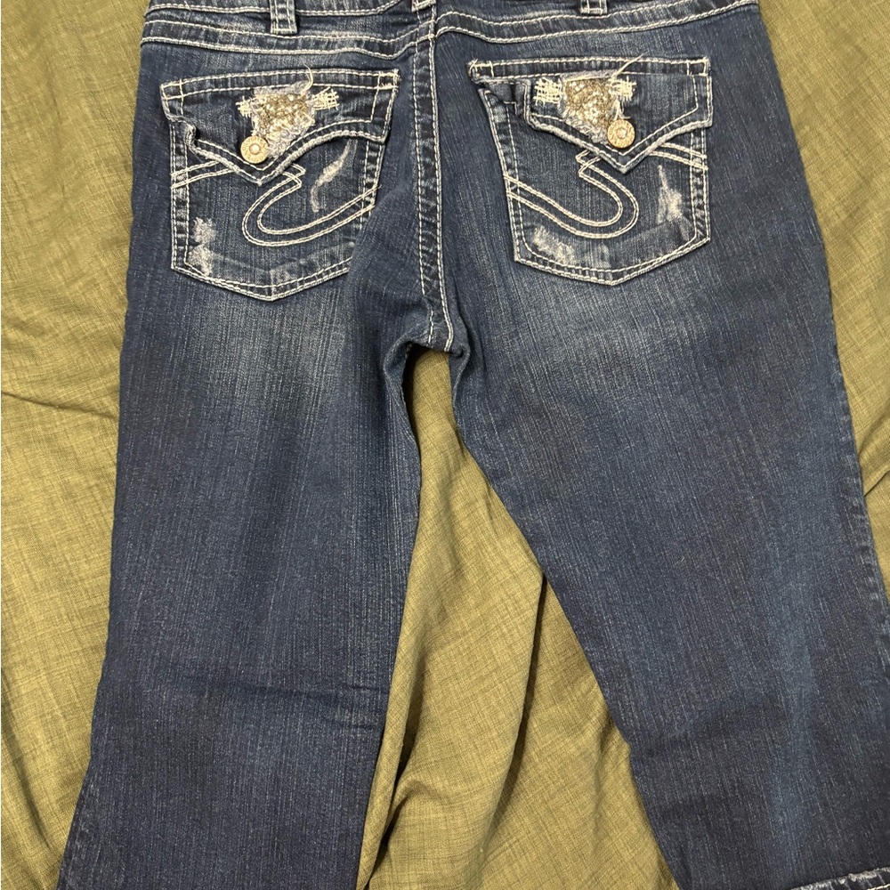 Silver Jeans Capri Denim with Embroidered Details